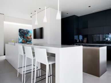 Luxury 008 Bond Villa in Camps Bay