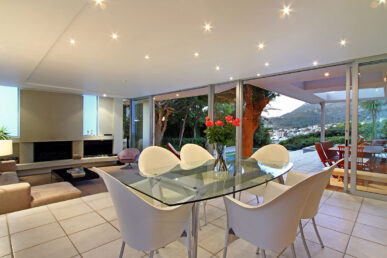 Lion's View 5 bed villa to rent in Camps Bay