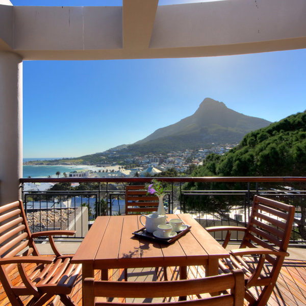 self catering large house to rent in Camps Bay
