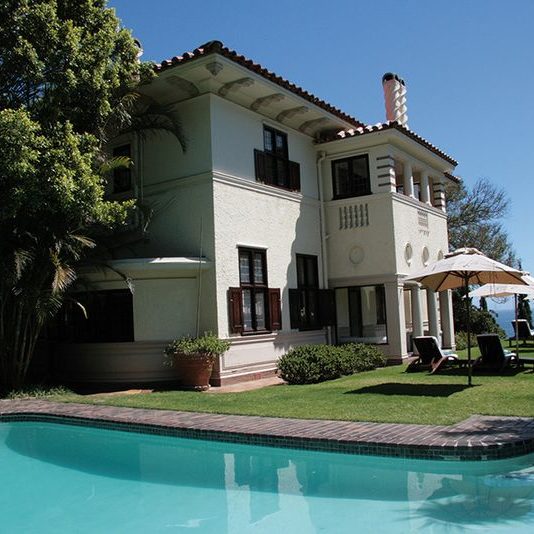 Camps Bay Retreat luxury manor house for holiday accommodation