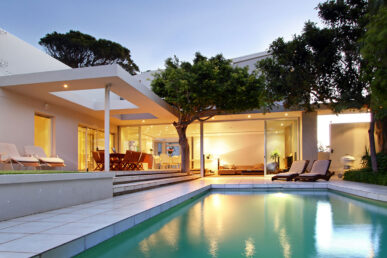 5 Bedroom self catering large villa to rent in Camps Bay