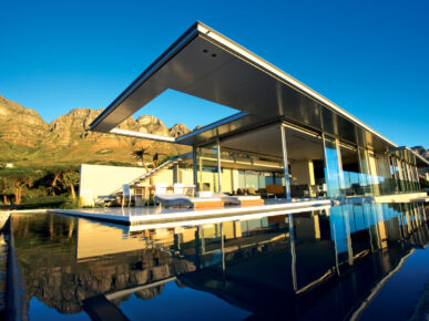 008 Villa. 5 star luxurious villa to rent in Camps Bay