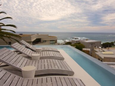 008 Villa. 5 star luxurious villa to rent in Camps Bay