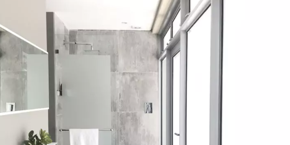 Holiday Villa to rent in Bakoven, Camps Bay