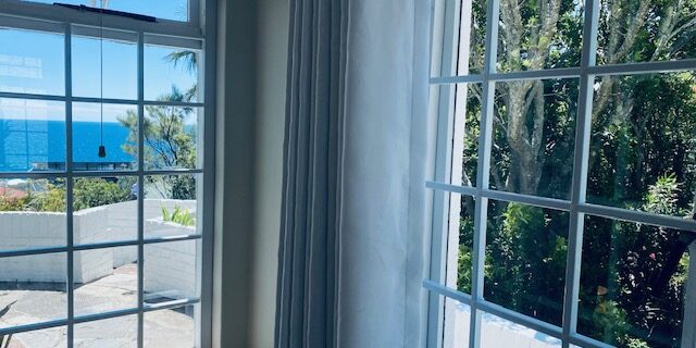 Holiday home to rent in Camps Bay near Bakoven beach