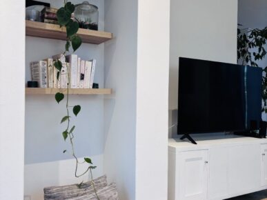 4 Dunkeld Village, a 3 bedroom townhouse to rent in Camps Bay. The special touches and stylish decor makes the space feel calm and relaxing