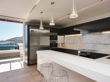 Ebb Tide 3 Bedroom self catering duplex waterfront penthouse in Camps Bay