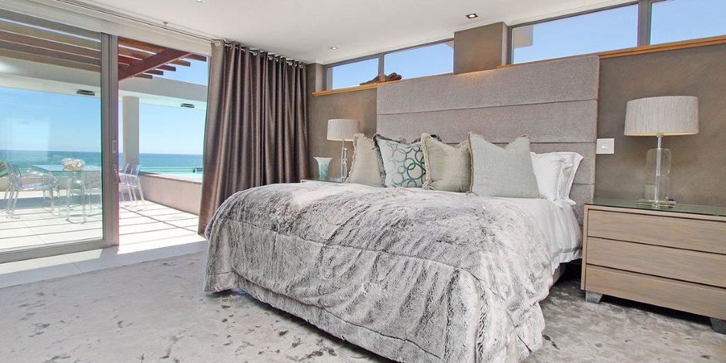Holiday apartment to rent in Camps Bay