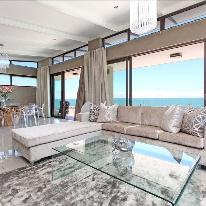 Holiday apartment to rent in Camps Bay