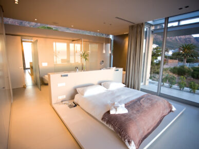 Luxury 008 Bond Villa in Camps Bay