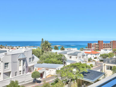6 Bedroom Luxury Camps Bay Villa