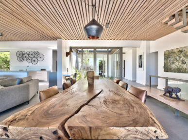 6 Bedroom Luxury Camps Bay Villa