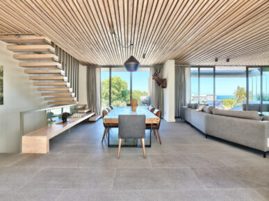 6 Bedroom Luxury Camps Bay Villa