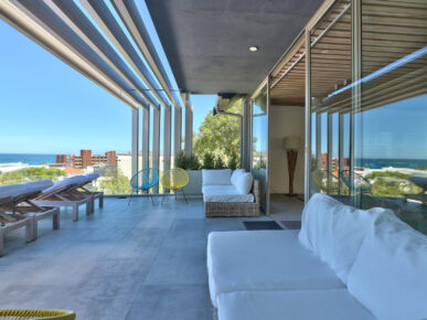 6 Bedroom Luxury Camps Bay villa
