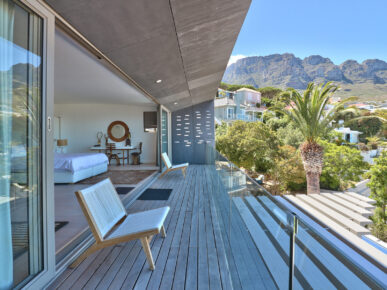 6 Bedroom Luxury Camps Bay Villa