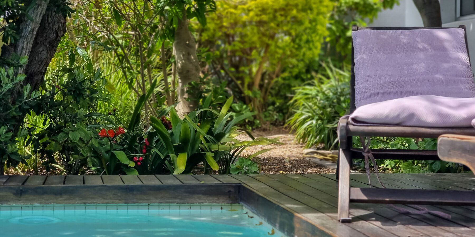 Townhouse apartment for sale in Camps Bay in secure complex near beach with pool and garden