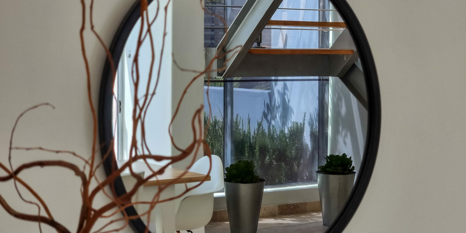 Camps Bay house to rent with private pool, close to the beach and green belt