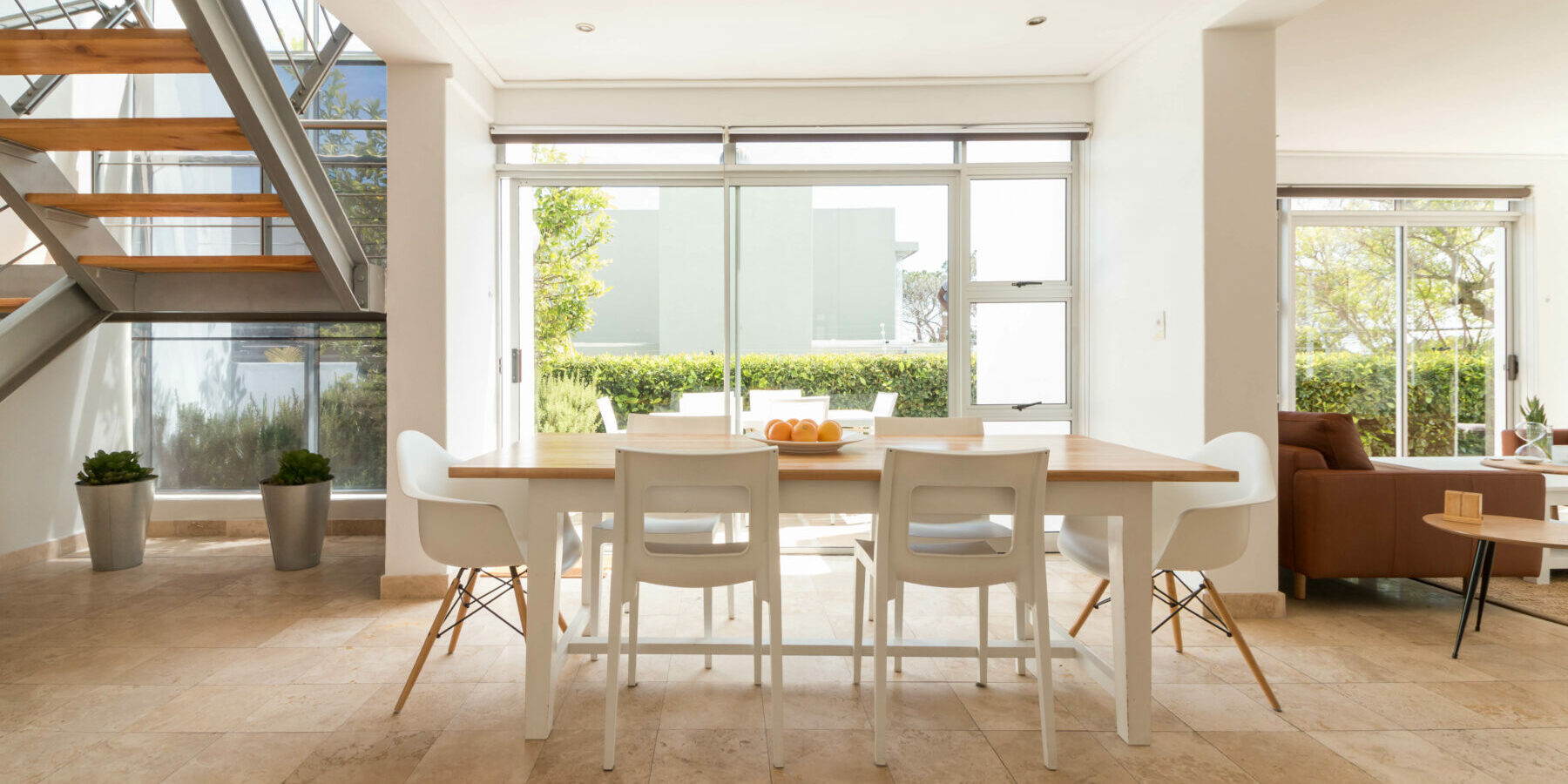 Camps Bay house to rent with private pool, close to the beach and green belt