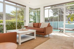 Camps Bay house to rent with private pool, close to the beach and green belt