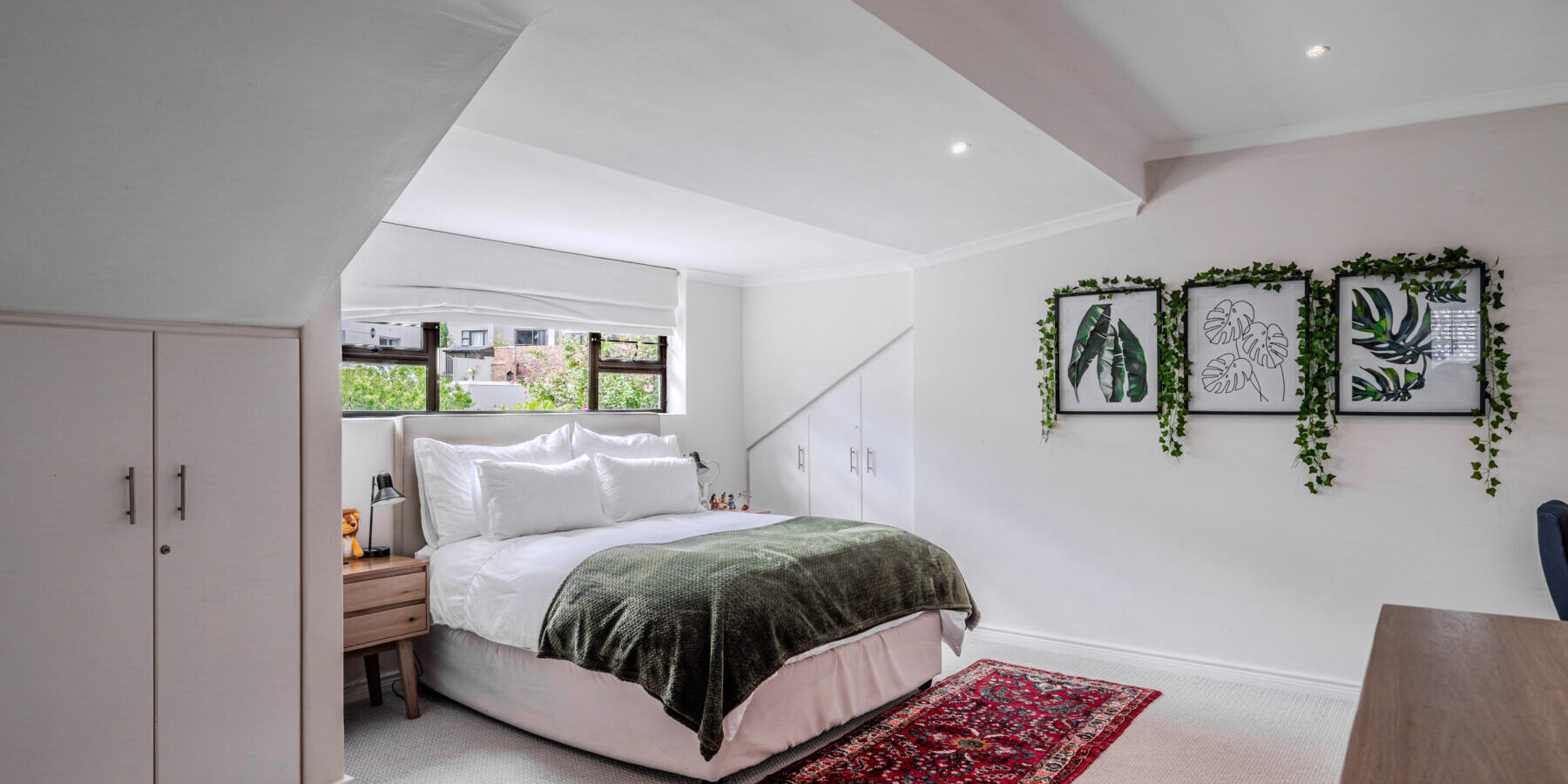 3 Bedroom house to rent in 1st Crescent, Camps Bay