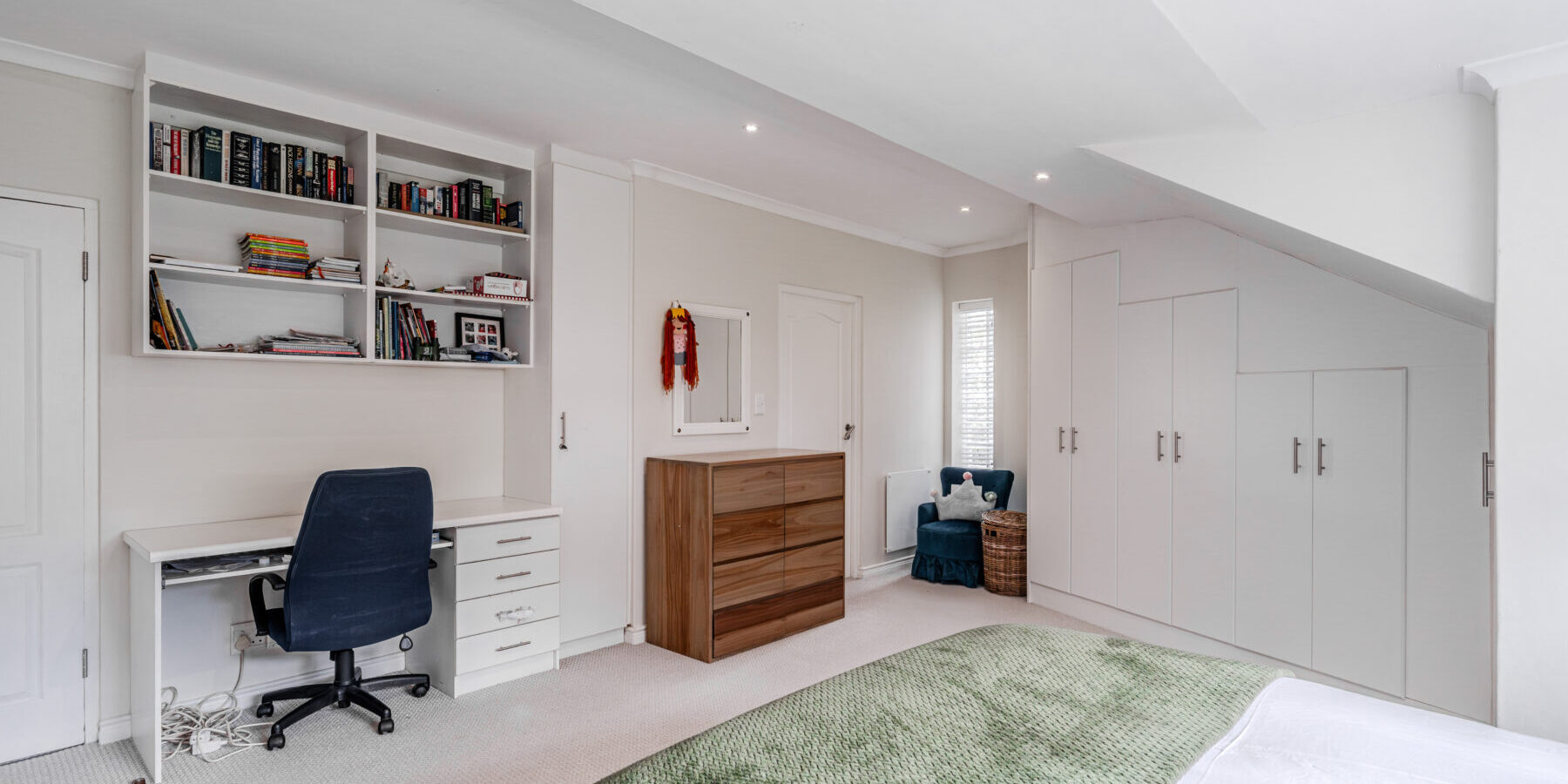 3 Bedroom house to rent in 1st Crescent, Camps Bay