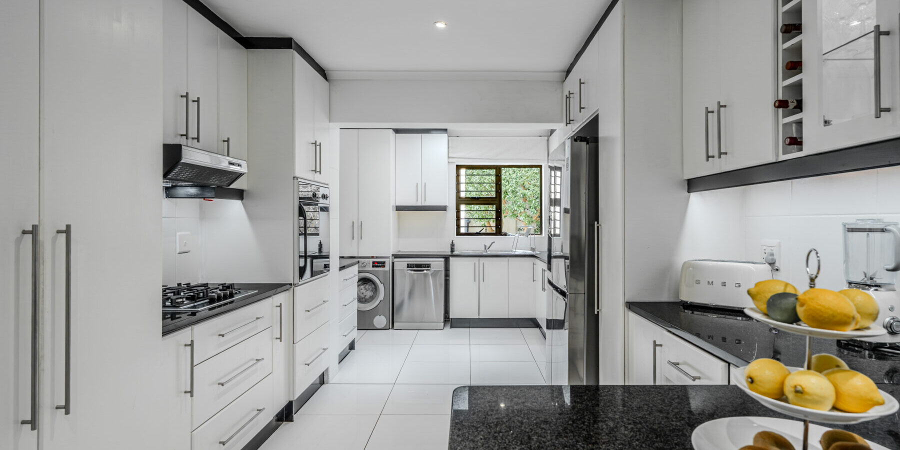3 Bedroom house to rent in 1st Crescent, Camps Bay